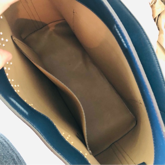 Michael Kors Hayes Collection Grommet Quality Leather Bucket Tote Bag Navy Blue - Picture 10 of 12